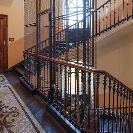 Apartment Enjoy Center, 2