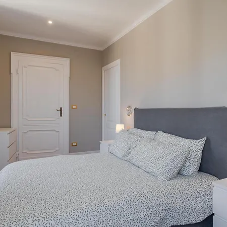 Apartment Enjoy Center, 2