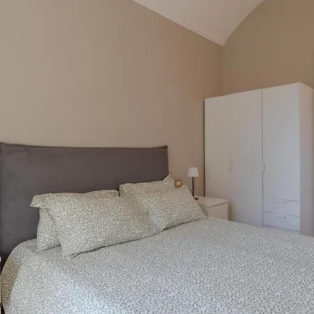 Enjoy Center, 2 Turim